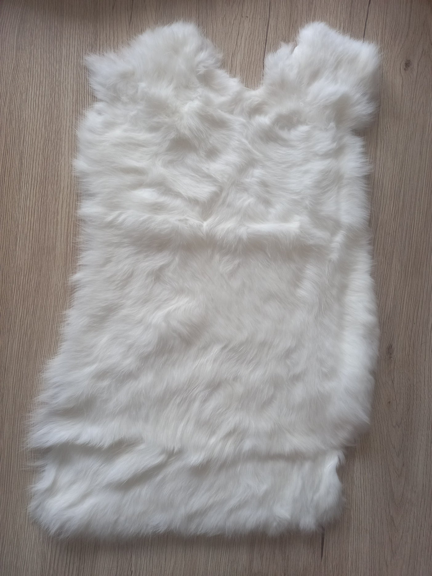 Rabbit pelt – white